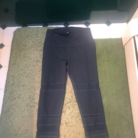 REEBOK TEAL MESH CROPPED ACTIVE LEGGINGS - Picture 4 of 7